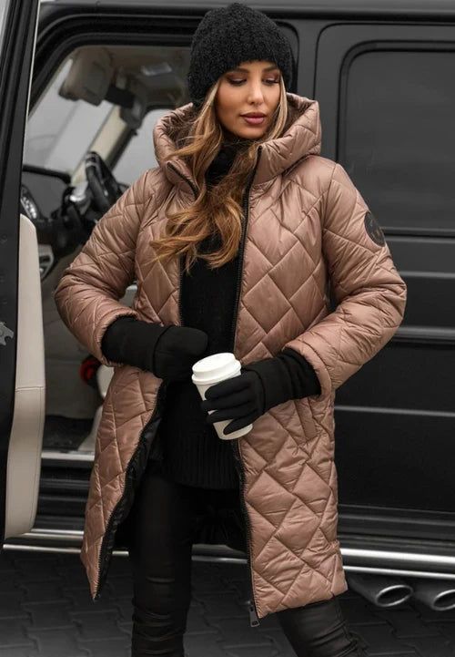 Linda | Elegantní prošívaná péřová bunda s kapucí