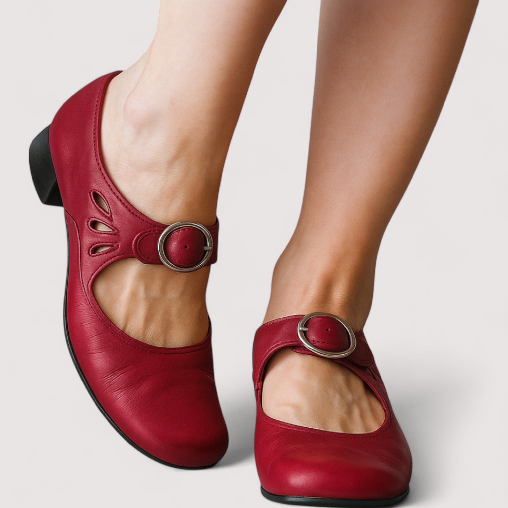 Clara | Elegantní dekolt z ekologické kůže