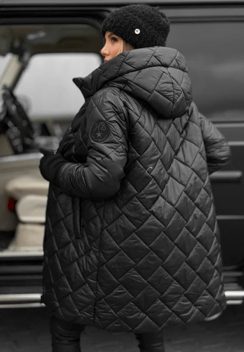 Linda | Elegantní prošívaná péřová bunda s kapucí