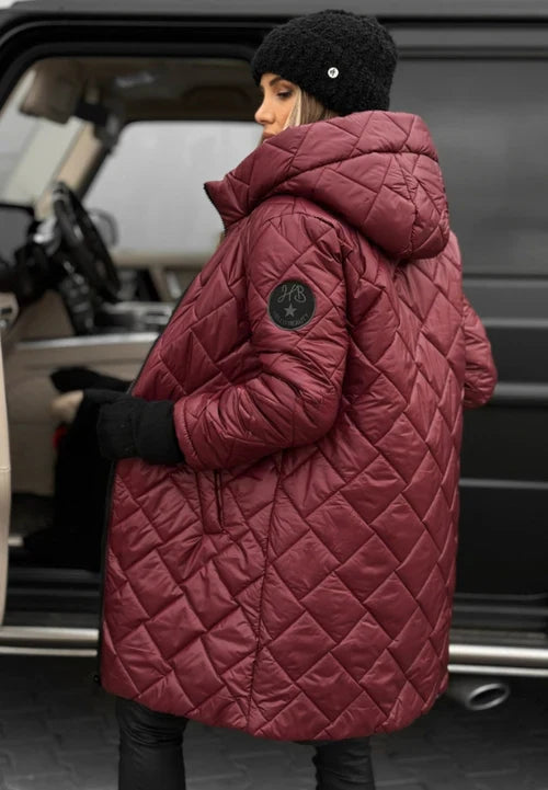 Linda | Elegantní prošívaná péřová bunda s kapucí